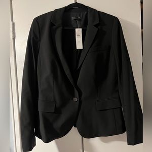 NWT Ann Taylor one button blazer. 4 buttons on sleeve